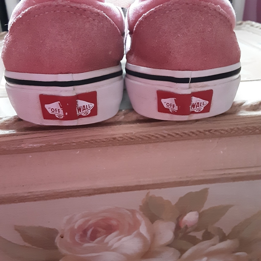 Vans - Picture 2 of 5